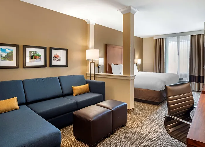 Comfort Inn & Suites