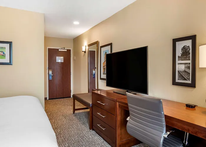 Comfort Inn & Suites